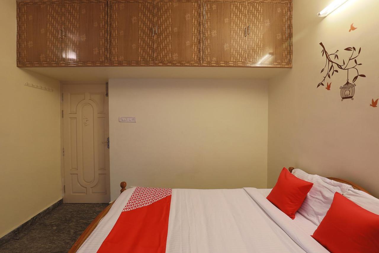 Vaccinated Staff- Oyo 38695 Peninsula Holiday Resorts Chennai Exterior foto