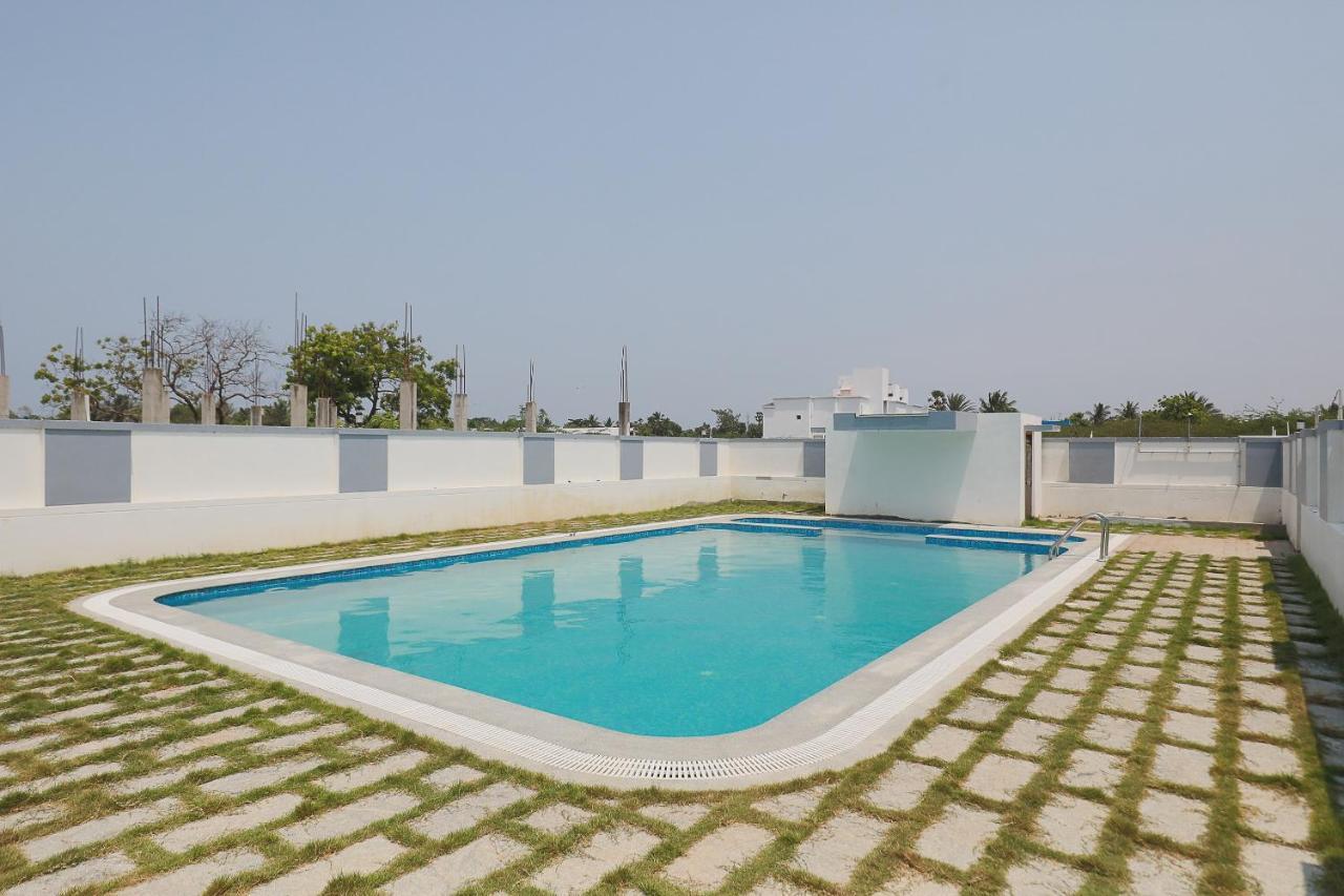 Vaccinated Staff- Oyo 38695 Peninsula Holiday Resorts Chennai Exterior foto