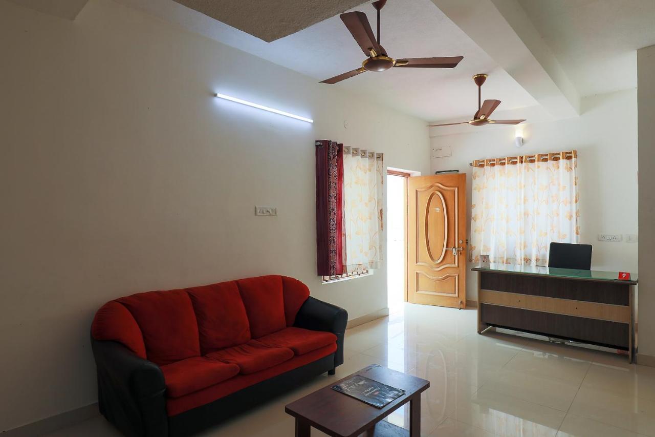 Vaccinated Staff- Oyo 38695 Peninsula Holiday Resorts Chennai Exterior foto